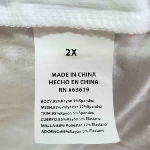 NWT Bebe Sport V-neck Tshirt, 2X - Picture 5 of 5